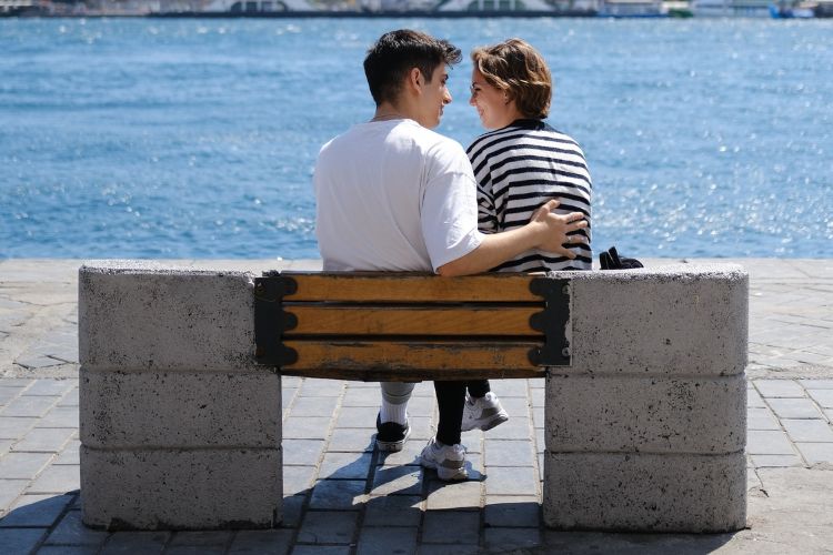 Cách giúp kiểm soát tâm lý đàn ông khi gặp người yêu cũ