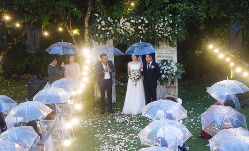 đám cưới gặp mưa được coi là dấu hiệu tốt