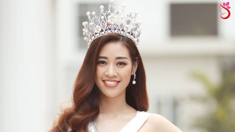 Hoa hậu Khánh Vân thời điểm đăng quang bị so sánh với các Á hậu Kim Duyên và Thúy Vân