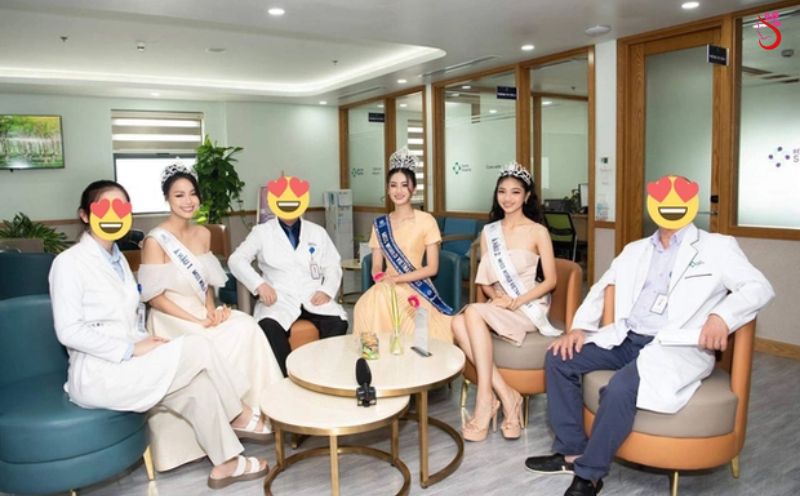 ​Hoa hậu Ý Nhi và hai Á hậu được các y bác sĩ tại bệnh viện 5 sao tiếp đón