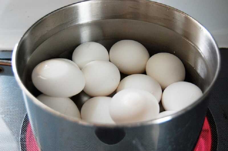 cách luộc trứng không bị vỡ