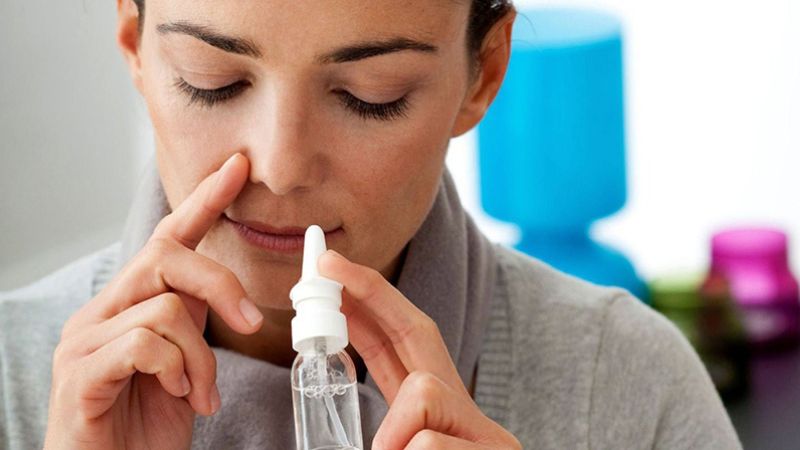 Rửa mũi hàng ngày để tránh nhiễm trùng xoang mũi 