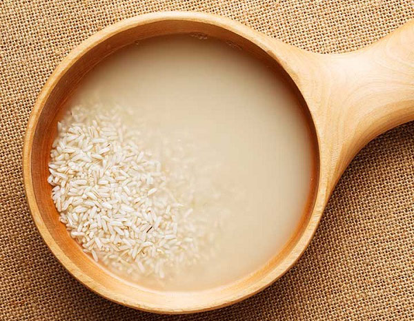 nước vo gạo có tác dụng gì cho da mặt