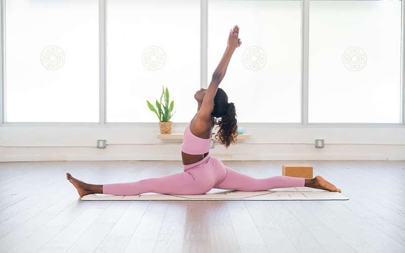 yoga giảm mỡ bắp chân