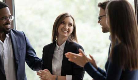 TOP những cách gây ấn tượng lần đầu gặp mặt hiệu quả nhất