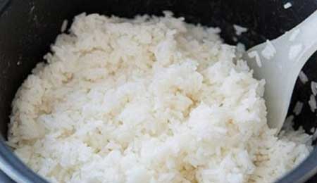 Thử ngay 4 cách xử lý cơm nhão thành cơm khô trong 5 phút