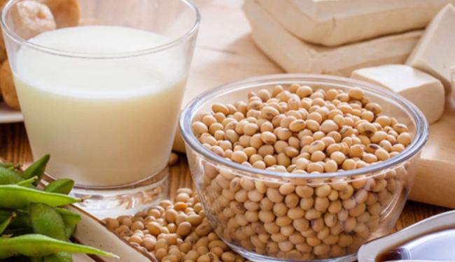 Uống sữa đậu nành có giảm cân không? Ý kiến chuyên gia